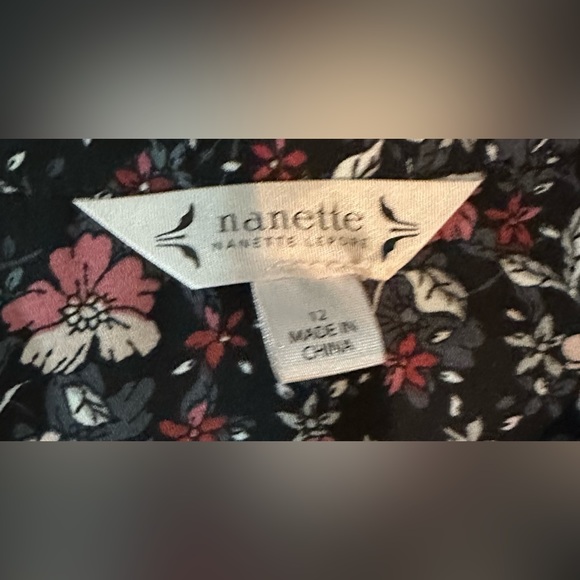 Nanette Lepore Sleeveless Split V-neck Ditsy Floral Pintuck Dress w Waist Tie - Picture 4 of 6